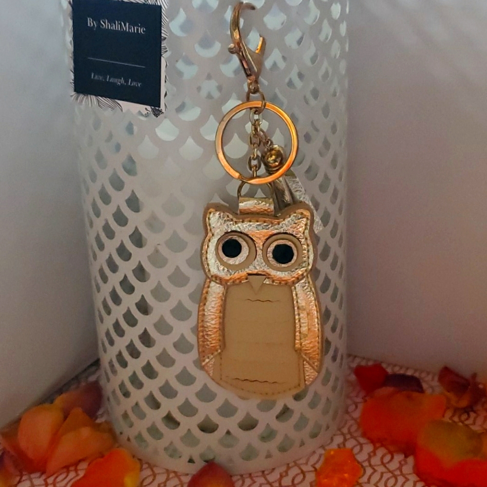 Gold leather owl key chane